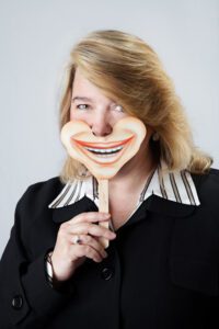 Therese.2 Girlfriend Gala feature comedian